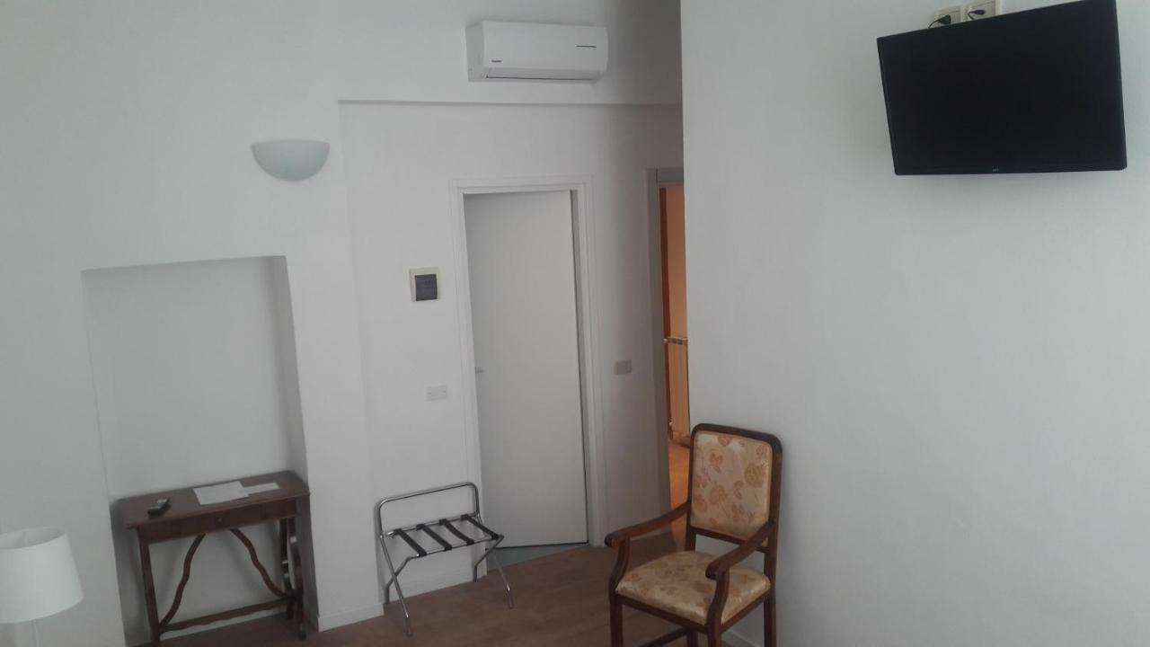 Il Grifo E Penzion Grosseto